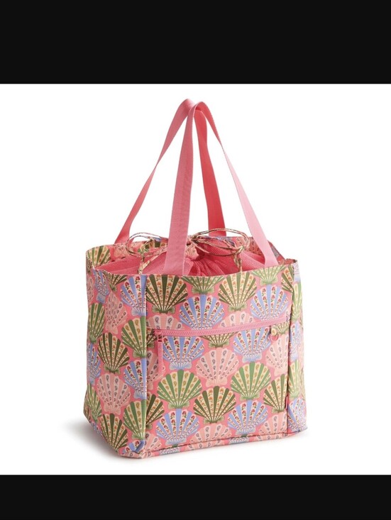 Vera Bradley Handbags - Vera Bradley Drawstring Family Tote In Cottage Shells Decor NWT